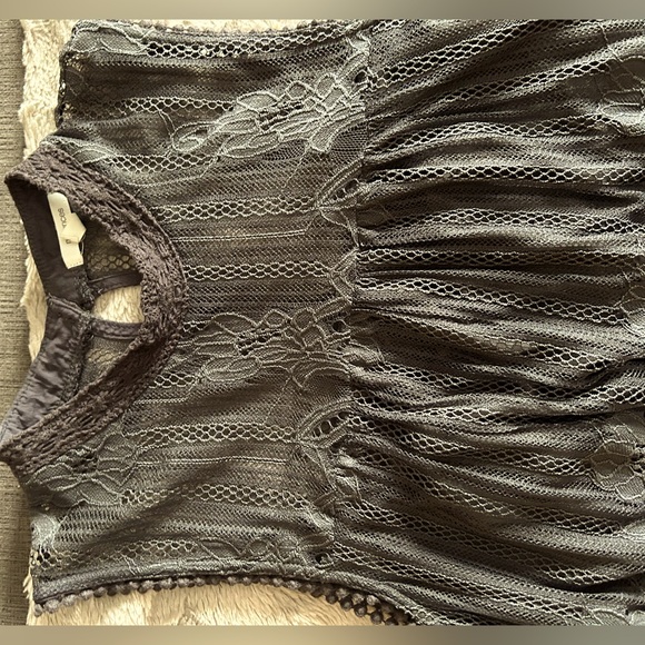 Lace dress sleeveless with gorgeous details - Picture 7 of 11